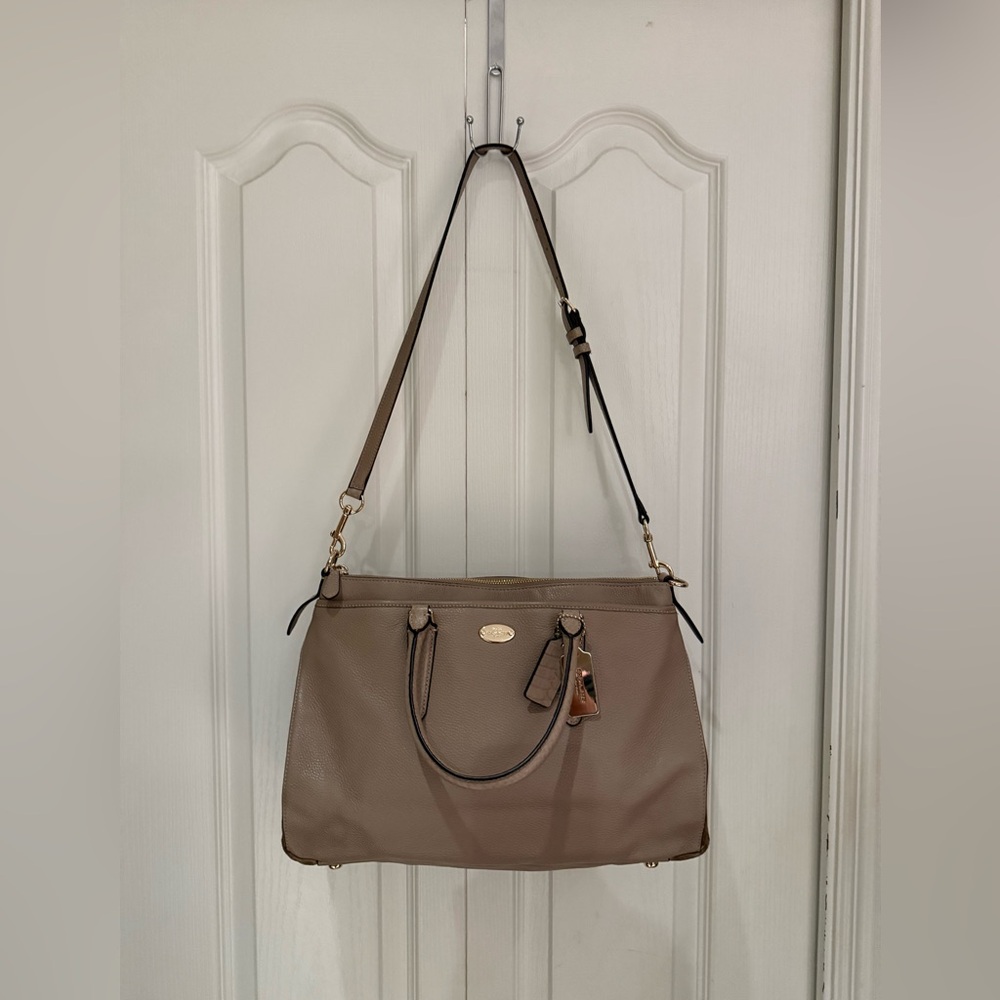 EUC Coach Taupe Leather Shoulder Bag